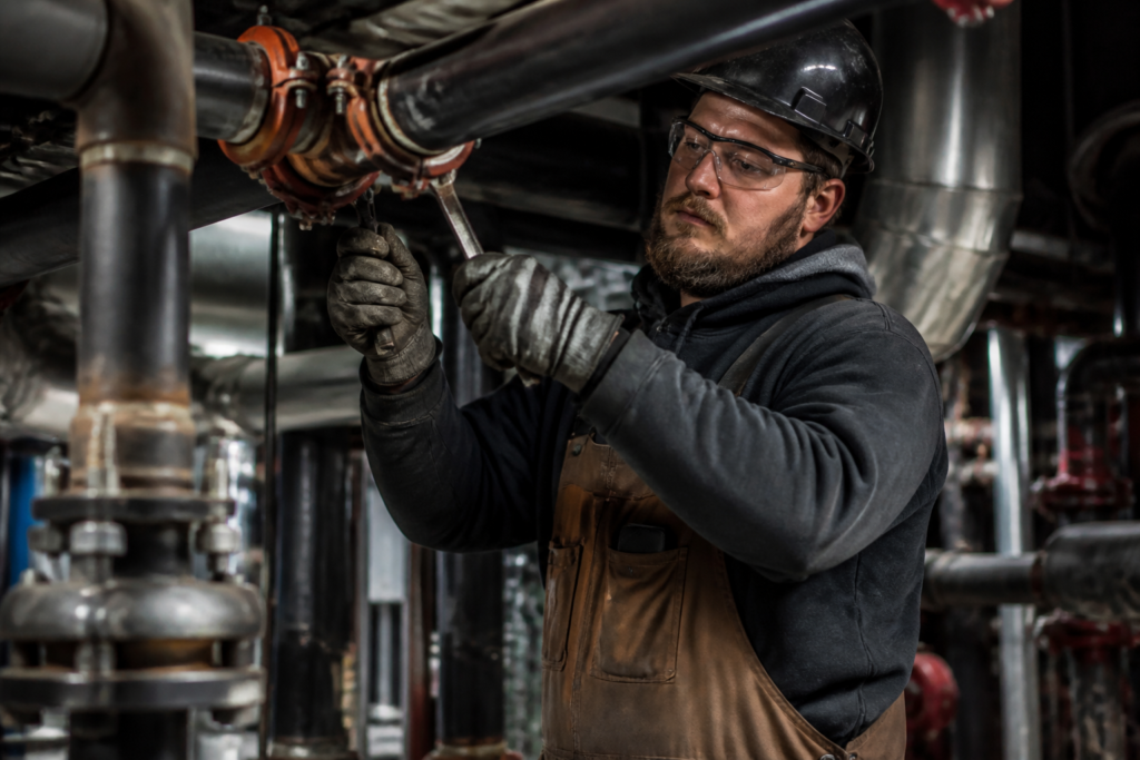 Steamfitter Jobs In Canada With Visa Sponsorship For Foreigners In 2026/2027: Pay, Requirements & How to Apply